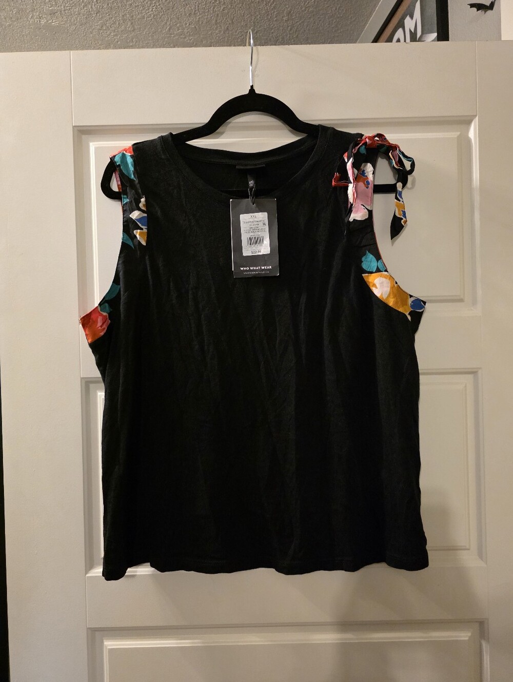 Jet Black Island Floral Tie Shoulder Tank - Who What Wear Size XXL